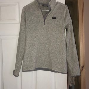 Women’s Patagonia Half Zip. Size medium